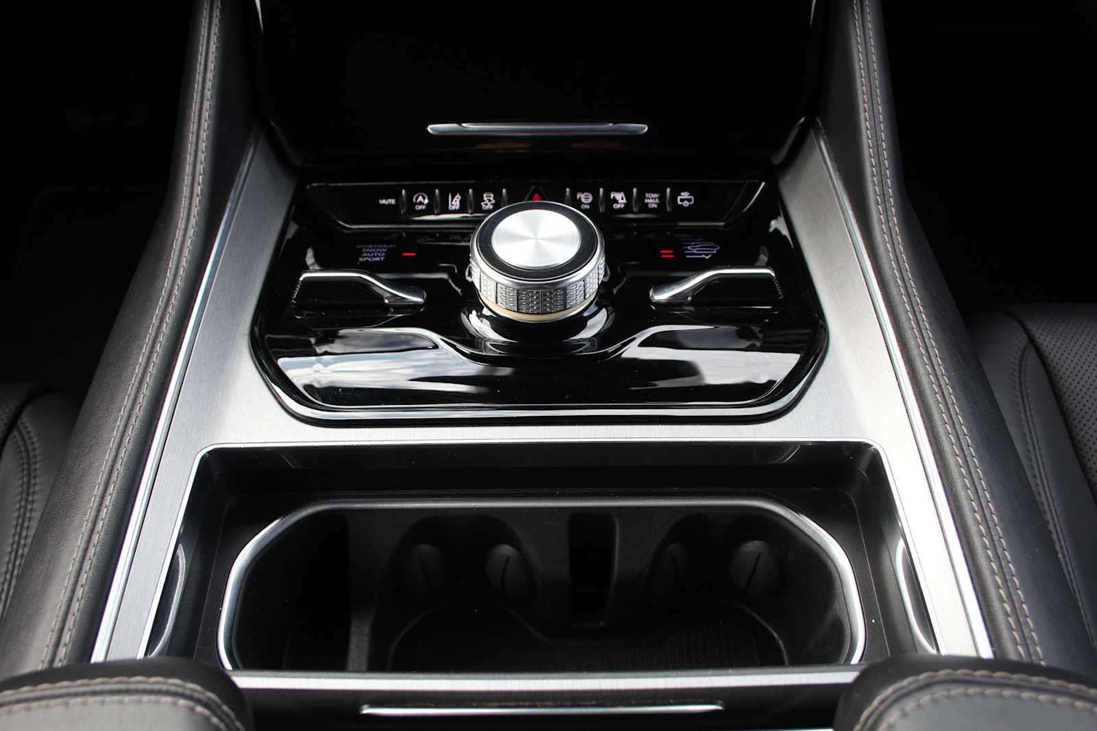 2023 Jeep Wagoneer Series II Carbide