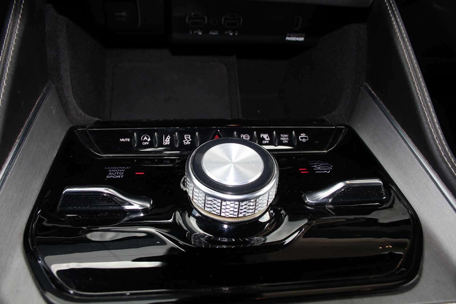 2023 Jeep Wagoneer Series II Carbide
