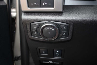 2017 Ford Super Duty F-350 SRW Pickup Platinum