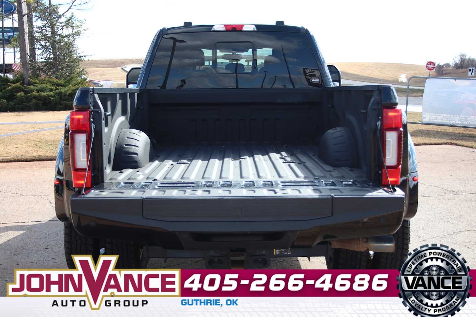 2022 Ford Super Duty F-350 DRW Platinum