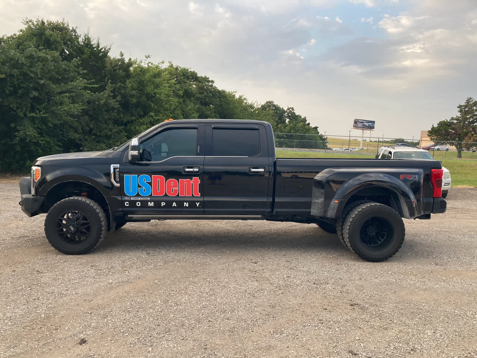 2018 Ford Super Duty F-350 DRW Pickup Platinum