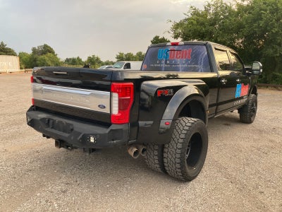 2018 Ford Super Duty F-350 DRW Pickup Platinum