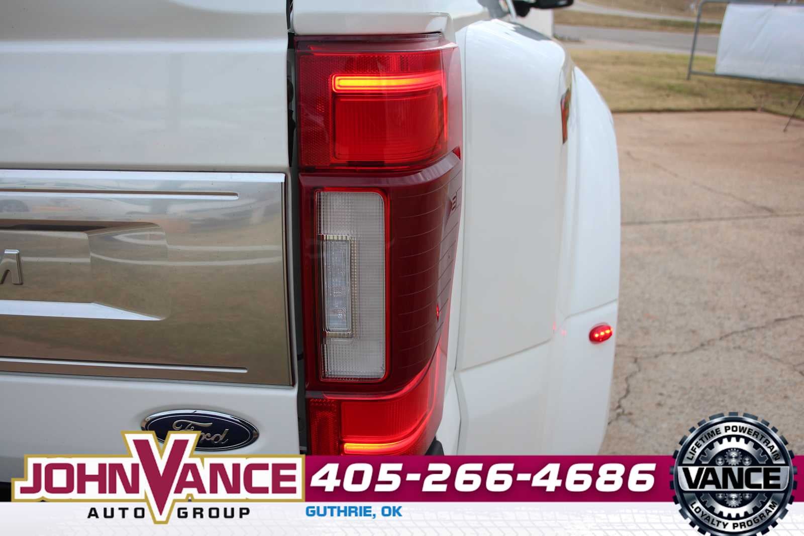 2022 Ford Super Duty F-450 DRW Platinum